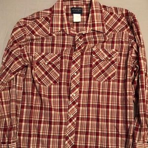 Western Long Sleeve Button Down. Pearl Buttons